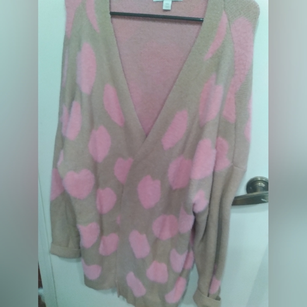 Oversized cozy heart cardigan